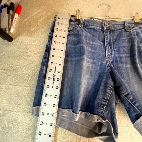 DKNY Jeans Boyfriend Denim Shorts‎ Womens Size 10 - Picture 7 of 10
